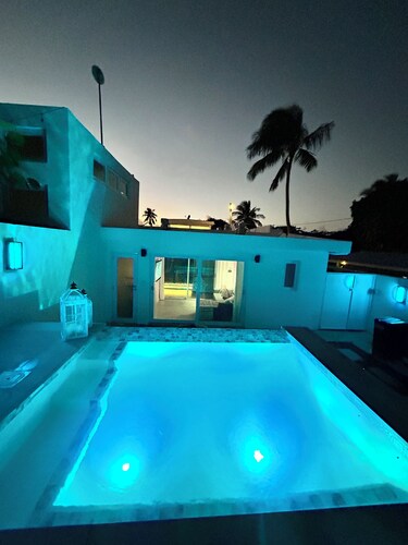 Casa Sol with stunning pool near Ferry