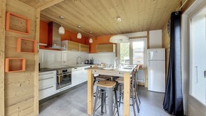 Fridge, microwave, oven, dishwasher - APARTMENT  - MONTRIOND - 6 PEOPLE - NEAR MORZINE -LA RANCHE (Montriond)
