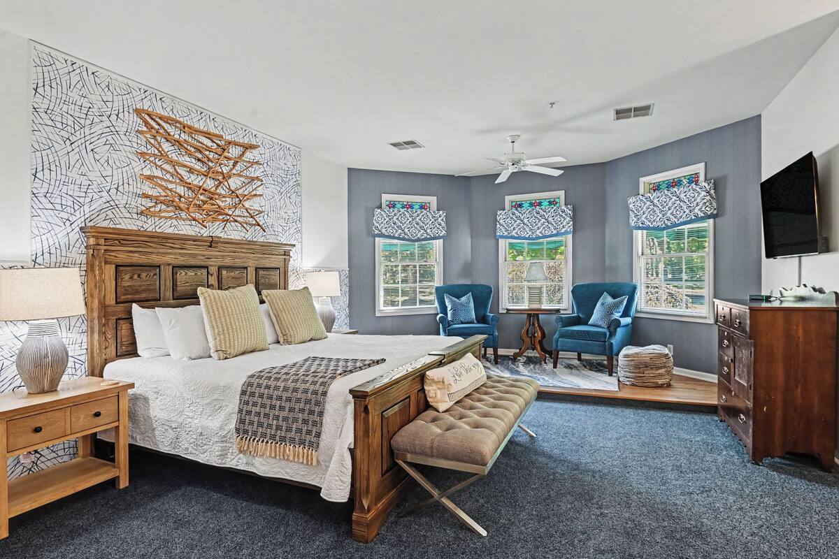 Magnolia Suite | 1 bedroom, iron/ironing board (on request), WiFi (free)