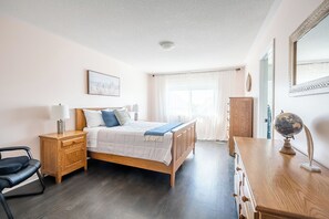 Elite House, 3 Bedrooms | 3 bedrooms, individually decorated, individually furnished, desk - GLOBALSTAY Modern 3BR house in Newmarket (East Gwillimbury)