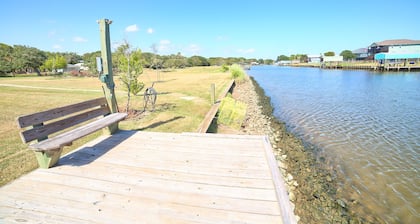 Relaxing Caney Creek views or just minutes from the beach!