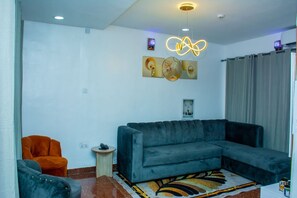 Comfort Room | Living area