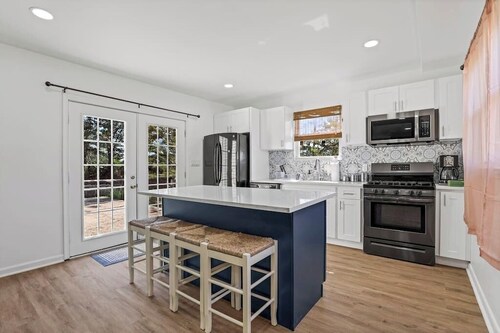 Beach House - 3BR Beach Gem • 30ft to Sand + Walk to Amusement Park