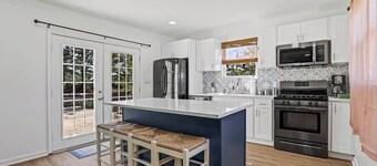 Beach House - 3BR Beach Gem • 30ft to Sand + Walk to Amusement Park