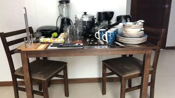 Studio | Dining