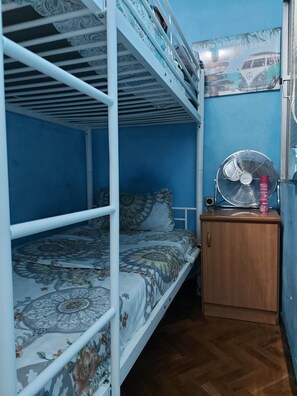 Fer et planche à repasser, Wi-Fi, draps fournis