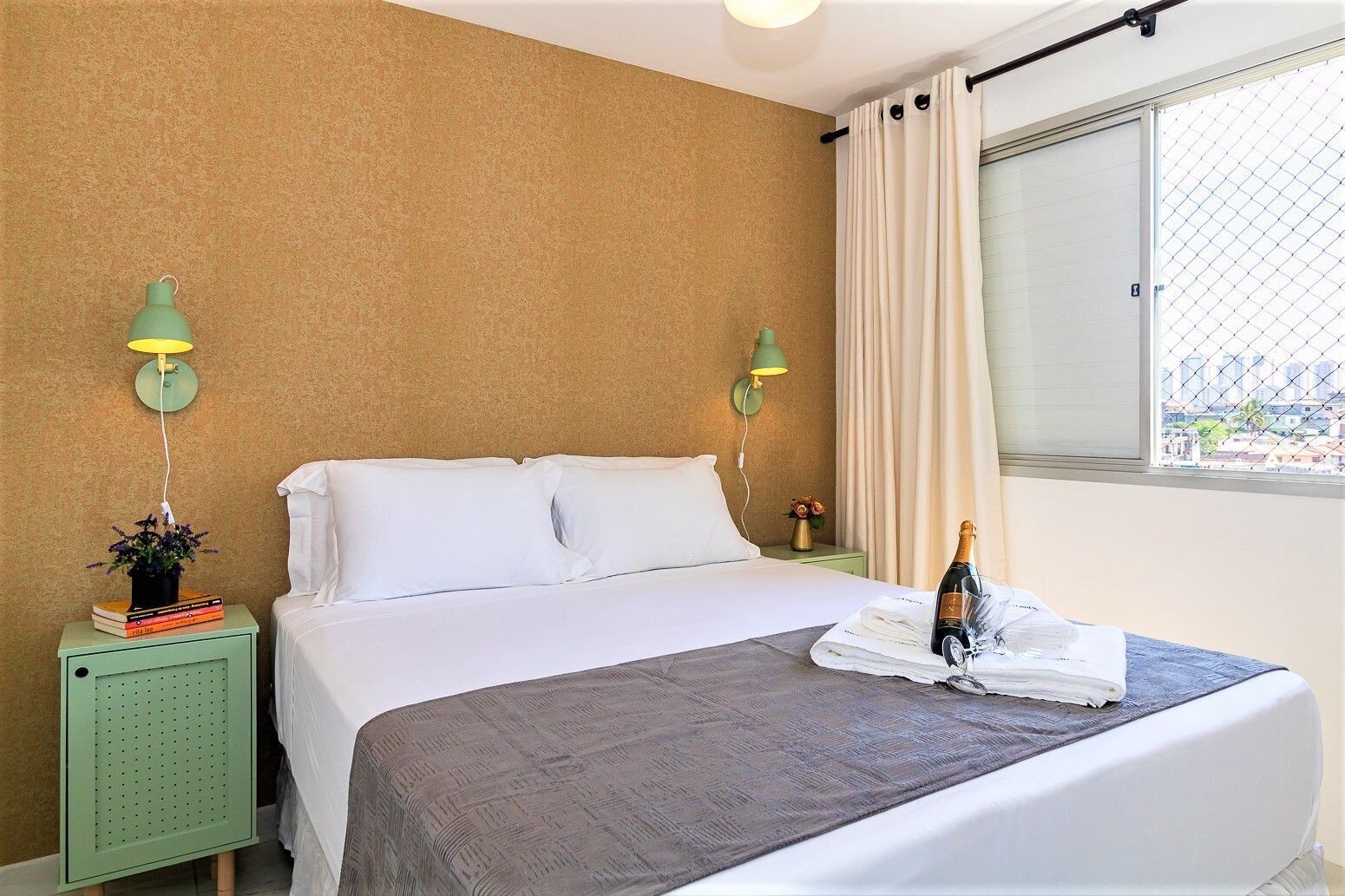 Lägenhet Basic | 2 sovrum, arbetsyta för laptop, gratis wi-fi och sängkläder