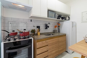 Basic Apartment | Private kitchen - Apartamento em Santana com Piscina (São Paulo)