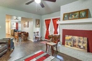 TV - Cozy Norman Home: 4 Mi to Oklahoma University! (Norman)