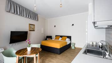 City Studio | 1 bedroom, iron/ironing board, free WiFi, bed sheets