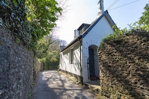Exterior - 2 Bed - Bay Cottage (Torquay)