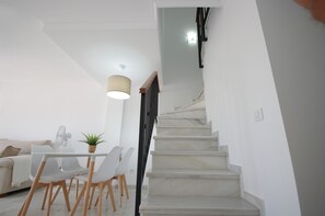 Interior - 135 Livingtarifa Luna (Tarifa)