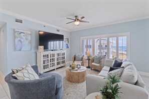 テレビ、書斎 / ワークスペース