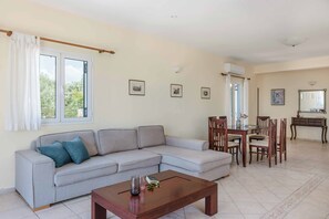 فيلا (6 Bedrooms) | المنشأة من الداخل