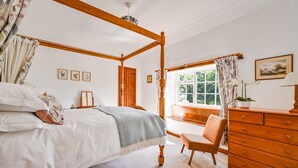 Unclassified image, 4 of 9, button - Tinner's Cottage (Looe)