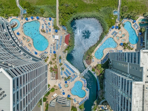 OCEANFRONT @ SEAWATCH RESORT-Largest 2B/2BA, beautiful, updated 6th floor condo!