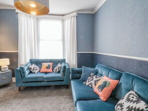 Living area - 3 Auborough Street (Scarborough)