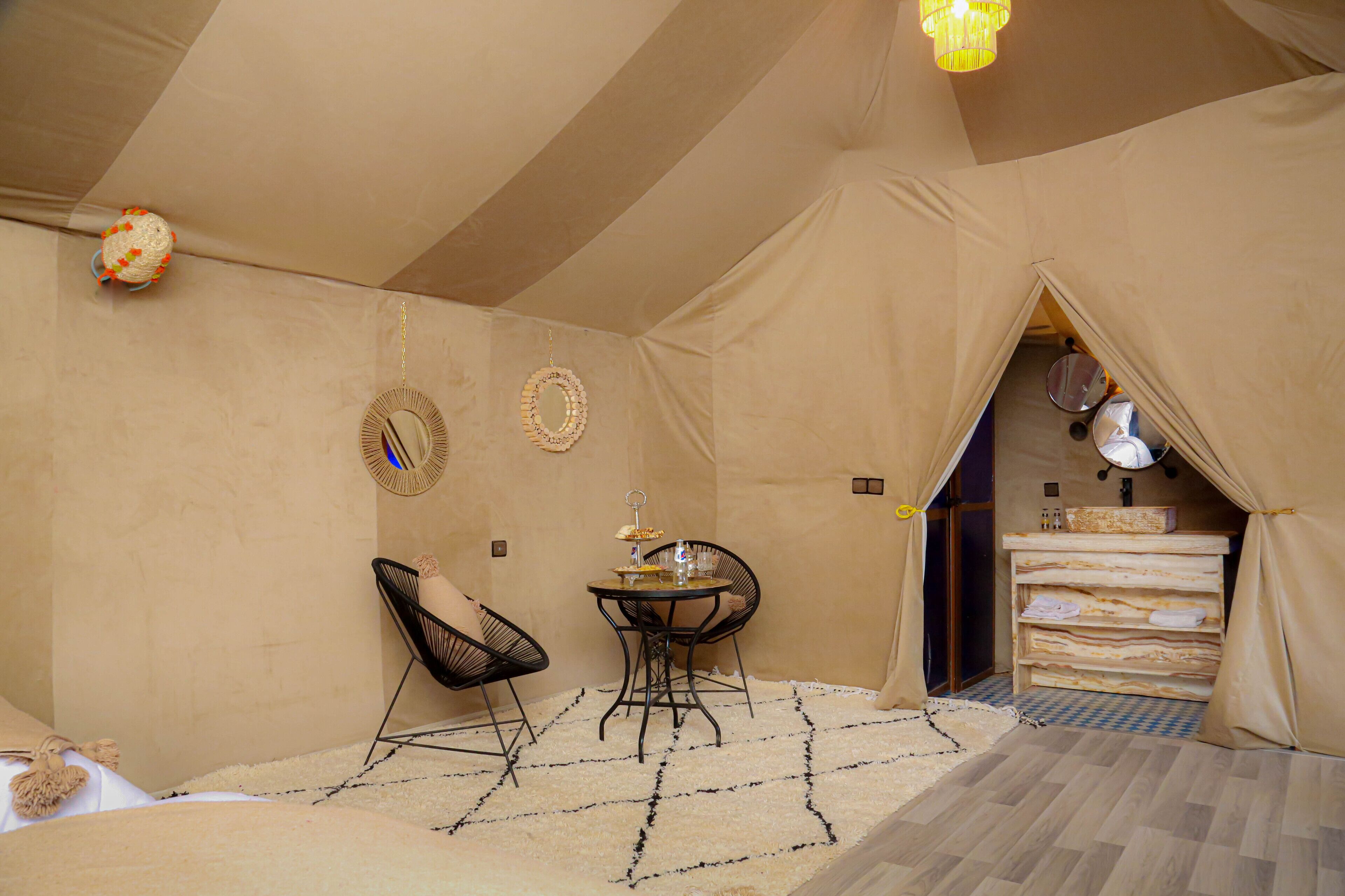 Deluxe Tent, 1 Double Bed, Desert view | Desk, soundproofing, free WiFi, bed sheets