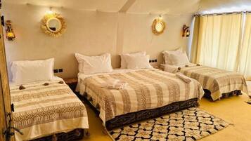 Schreibtisch, schallisolierte Zimmer, kostenloses WLAN, Bettwäsche