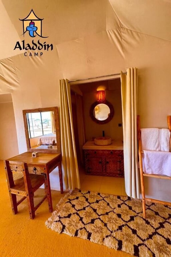 Toallas, jabón, champú y papel higiénico