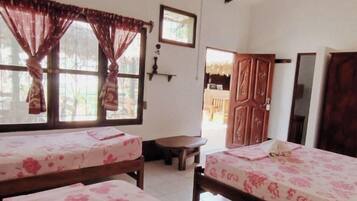 Kolmen hengen standard-huone | Ilmainen Wi-Fi, vuodevaatteet