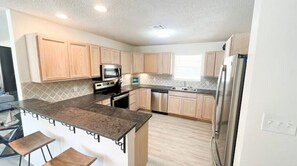 Toaster, blender - 3bed 3bath Beach House
 (Fort Walton Beach)