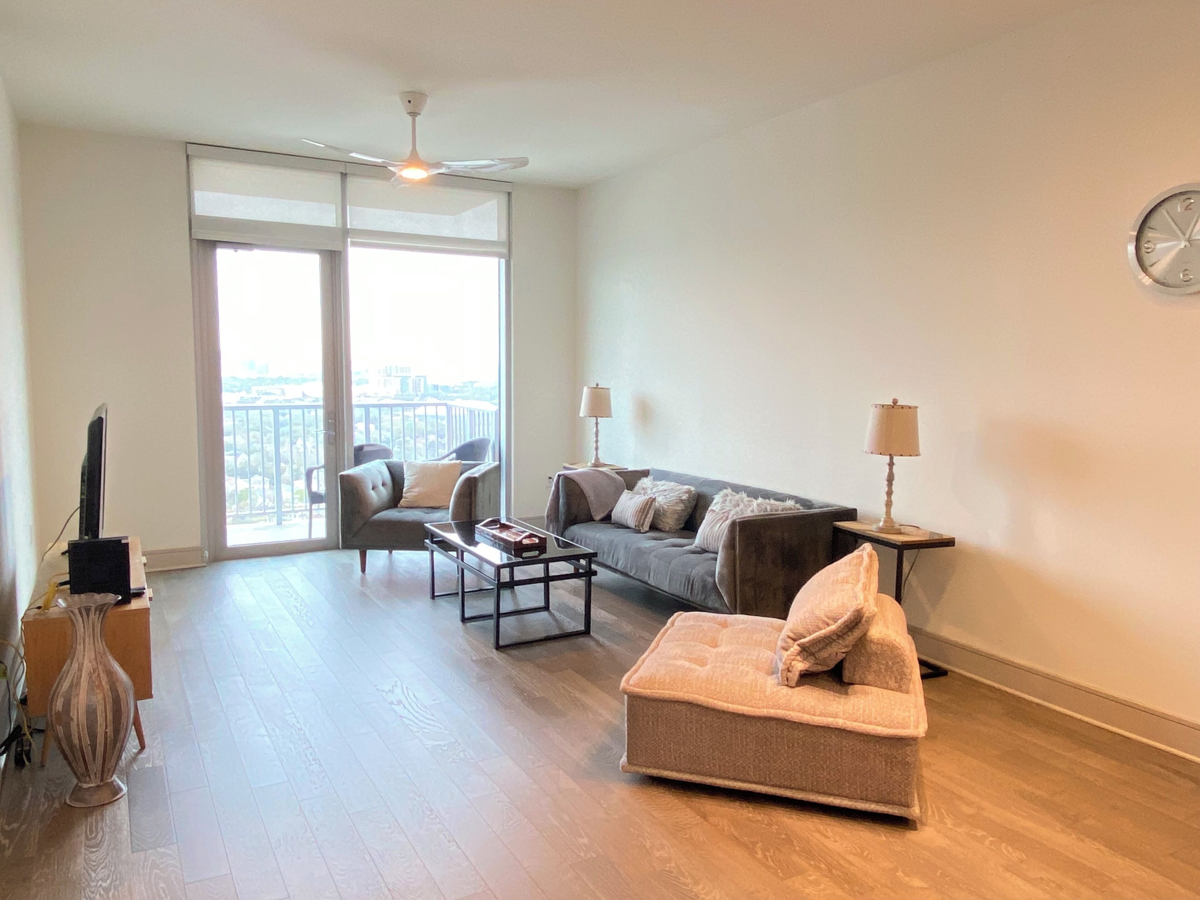 Large 1BD unit - Medical Center - Rooftop Pool - Fitness Center - WiFi - Parking