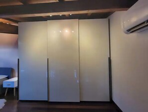 Interior - Chic beach apartment.
(Porto San Giorgio)