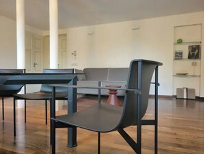 Interior - Chic beach apartment.
(Porto San Giorgio)