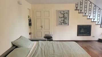 1 camera, Wi-Fi, lenzuola