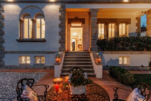 Villa | 6 Schlafzimmer