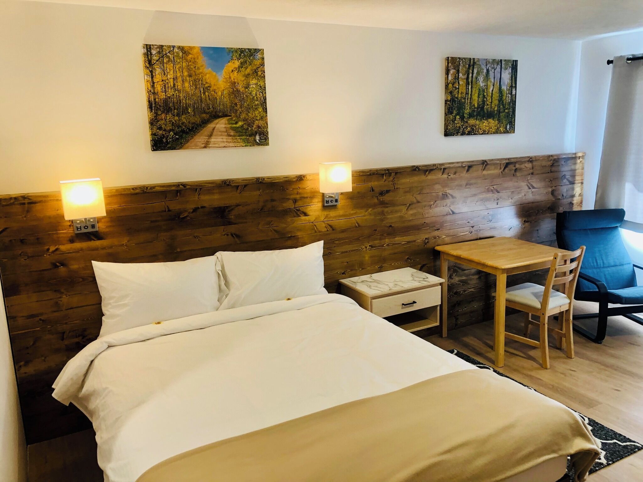 The Lodge at Kimiwan in McLennan Find Hotel Reviews, Rooms, and Prices