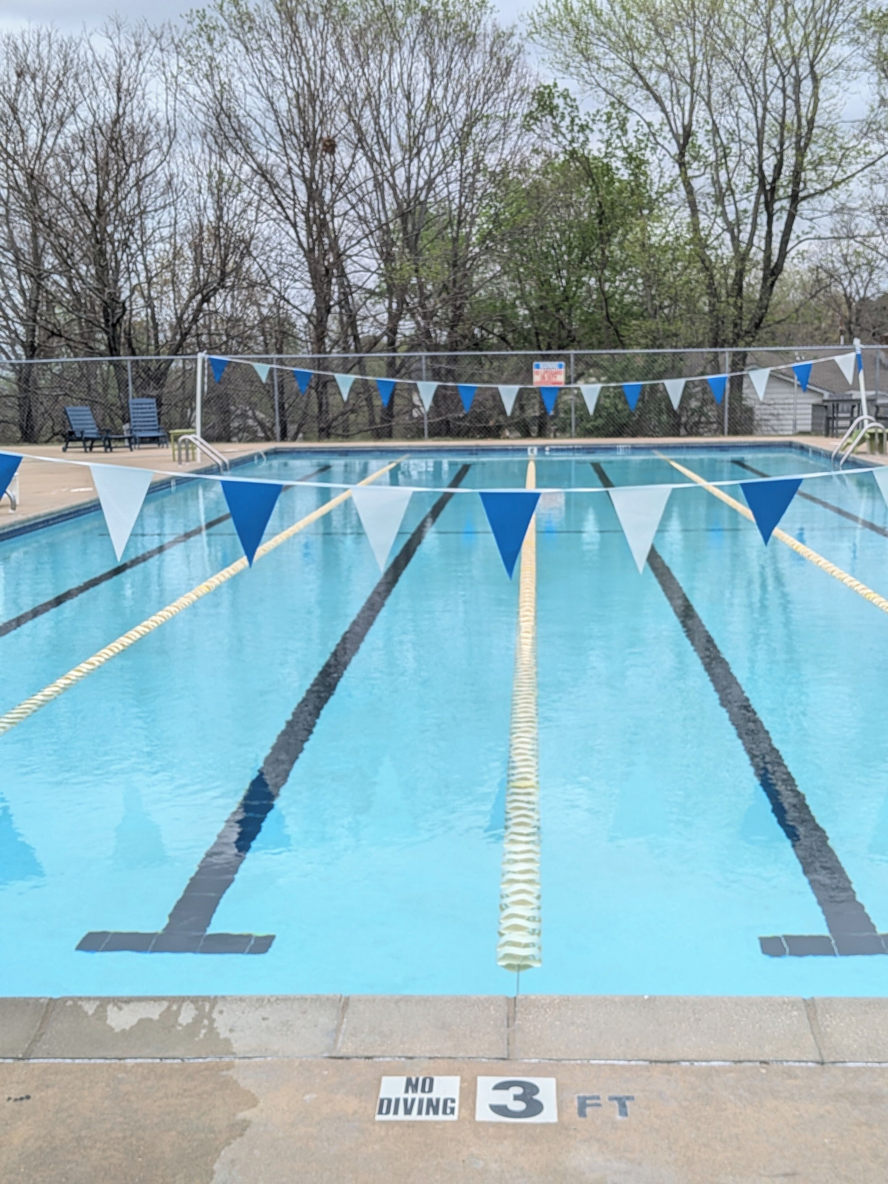 حمّام سباحة خارجي موسمي