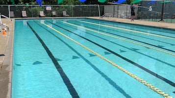 Alberca al aire libre por temporada