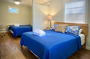 Elm | Setrika/meja setrika dan seprai linen