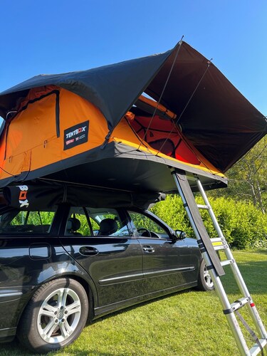 Roof top Tent to Rent!