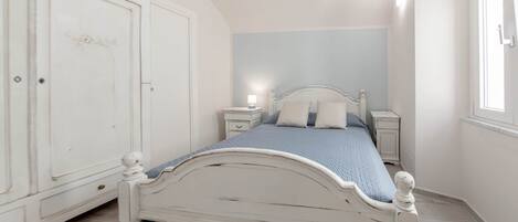 1 室のベッドルーム、WiFi、ベッドシーツ