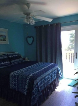 2 bedrooms, iron/ironing board, free WiFi, bed sheets - Tropical Dreams !Super cute, clean and close to the beach! New pickleball court! (Dauphin Island)
