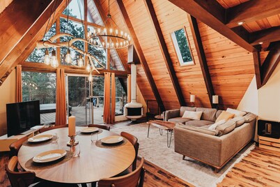 NEW ! Majestic A-Frame on 5 acres!