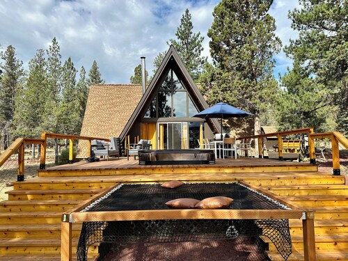 NEW ! Majestic A-Frame on 5 acres!