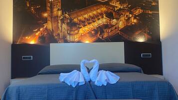 Comfort Double Room | Minibar, in-room safe, individually decorated, individually furnished