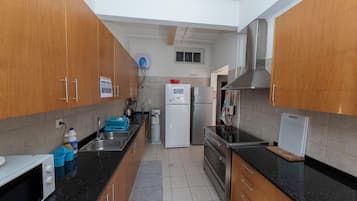 Habitación básica doble | Cocina compartida
