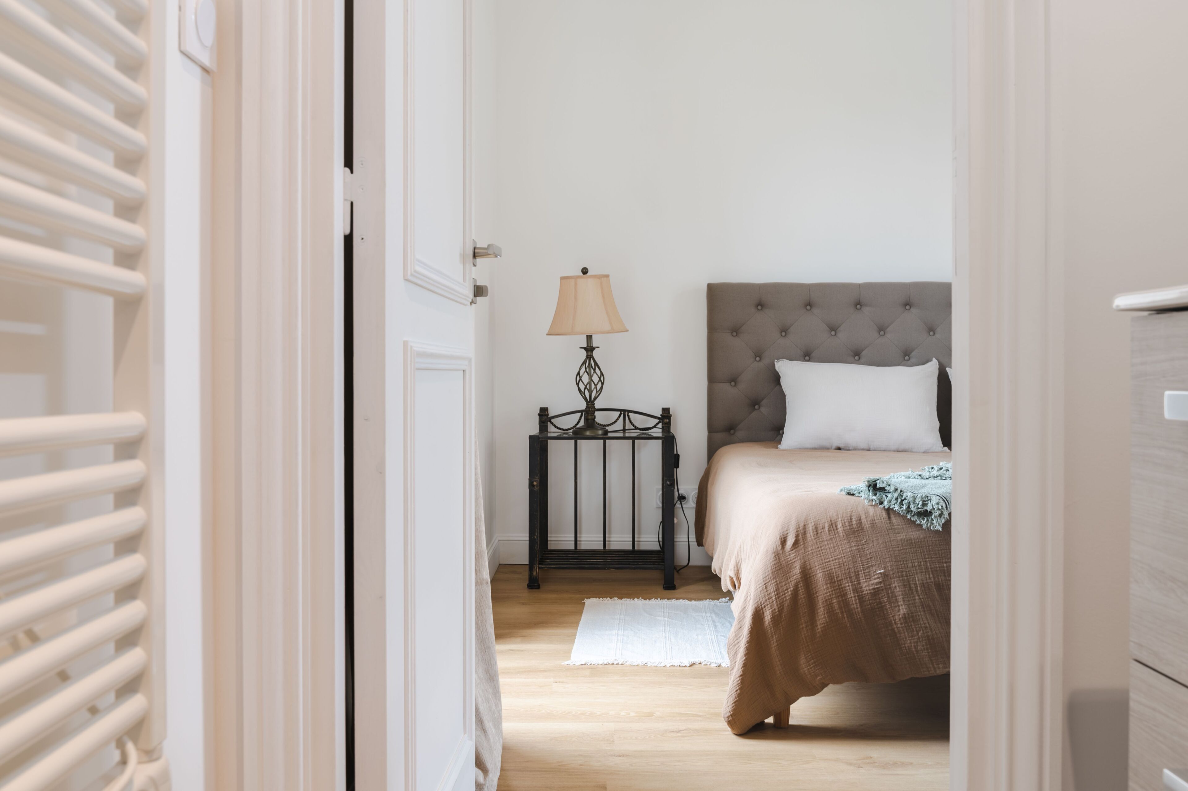 3 habitaciones, tabla de planchar con plancha y wifi gratis 