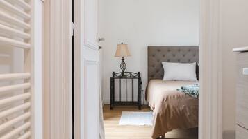 3 habitaciones, tabla de planchar con plancha y wifi gratis