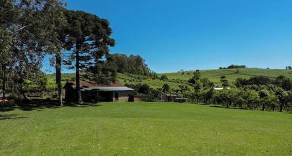 Recanto Nonna Lourdes - house in Vale dos Vinhedos with breakfast