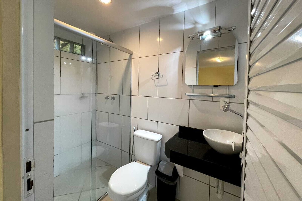 Economy Double Room | Bathroom