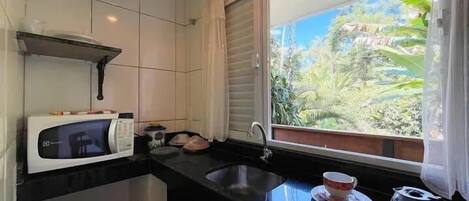 Neljän hengen perushuone | Kylpyhuone