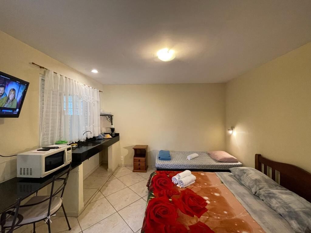 Economy Triple Room | Bathroom