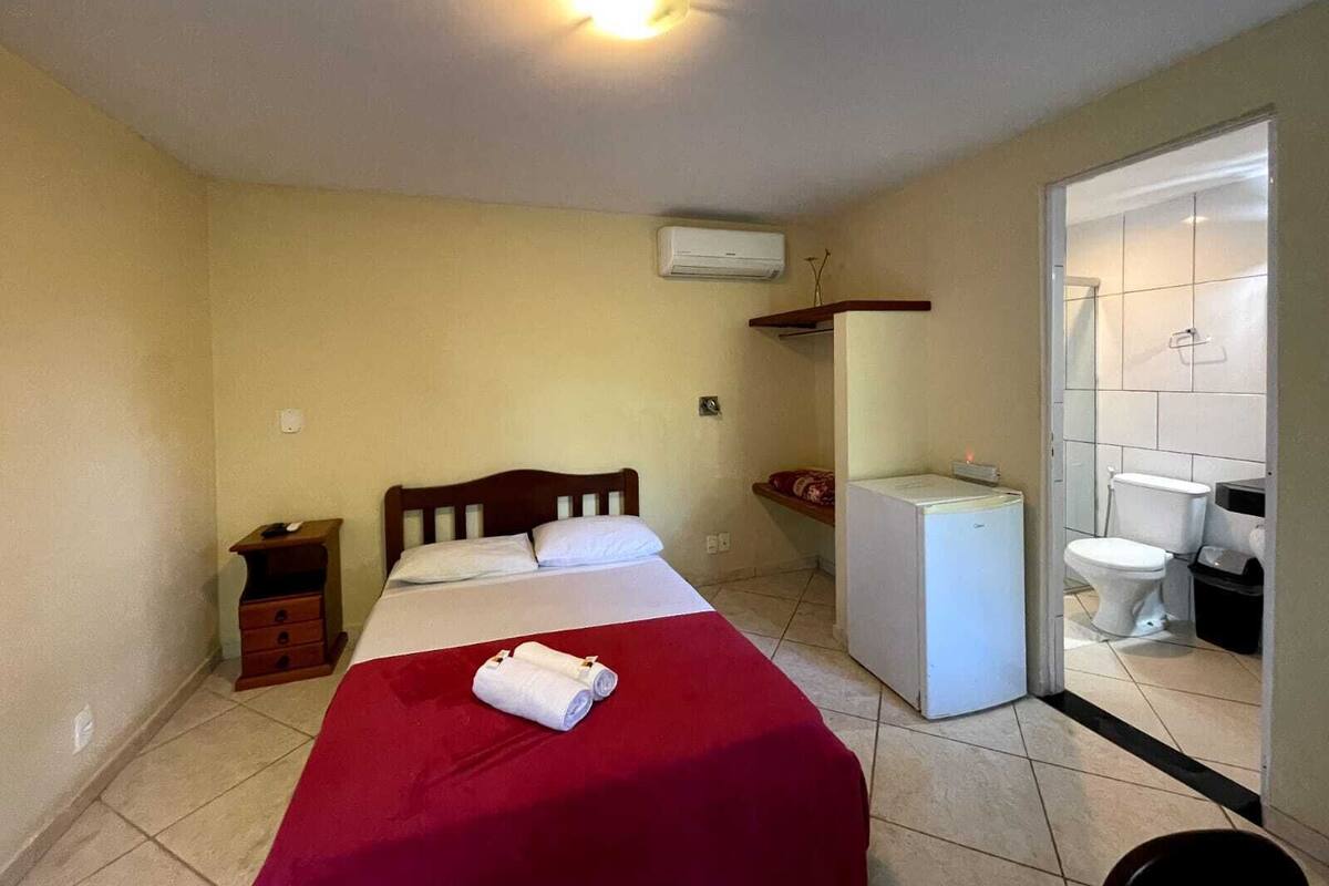 Espacio para trabajar con laptop y wifi gratis