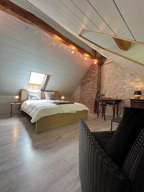 2 chambres, bureau, fer et planche à repasser, Wi-Fi gratuit